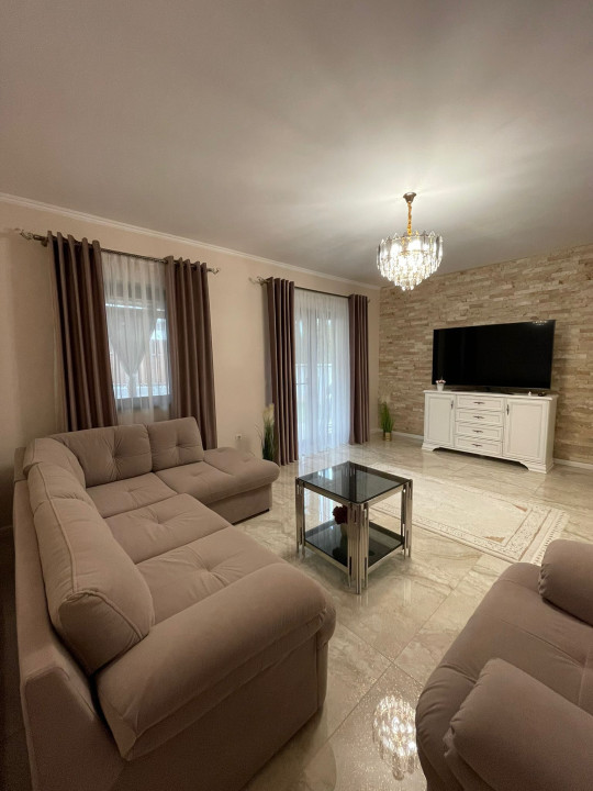 Duplex cu 4 camere, 3 bai, 3 parcari, ultrafinisat, zona Parcul Poligon