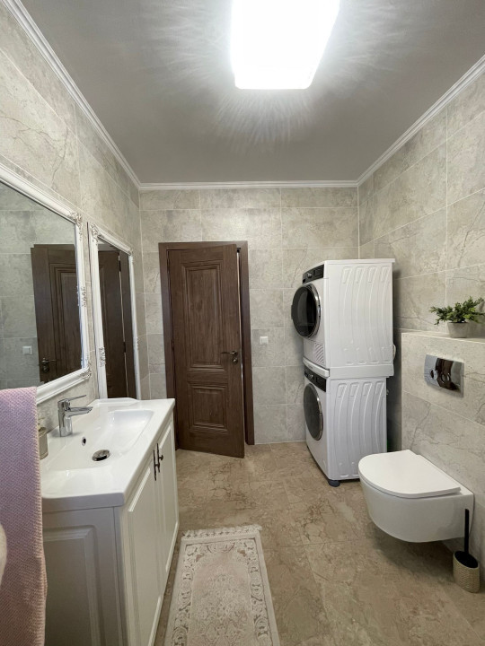 Duplex cu 4 camere, 3 bai, 3 parcari, ultrafinisat, zona Parcul Poligon