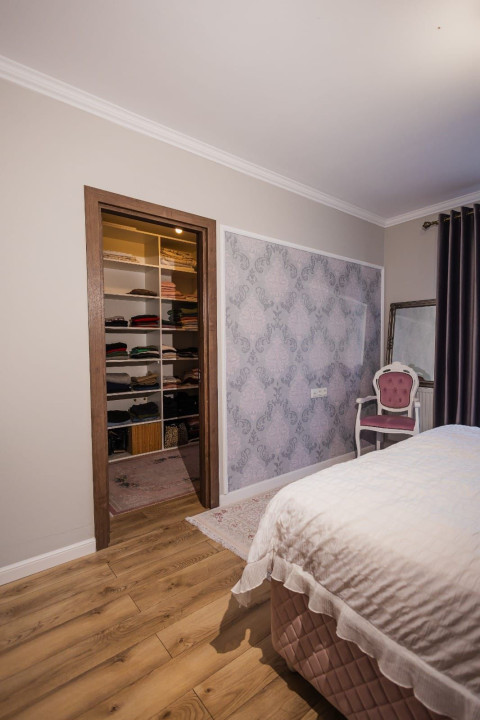 Duplex cu 4 camere, 3 bai, 3 parcari, ultrafinisat, zona Parcul Poligon