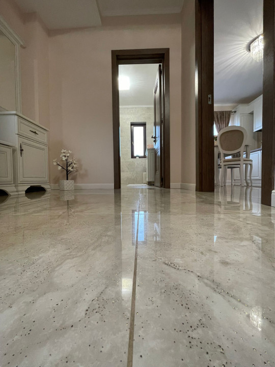 Duplex cu 4 camere, 3 bai, 3 parcari, ultrafinisat, zona Parcul Poligon