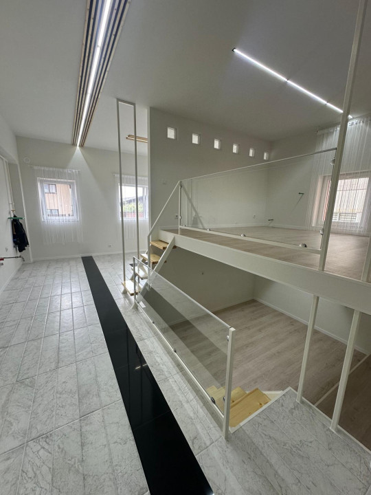 Apartament cu 2 camere si curte,zona Vivo