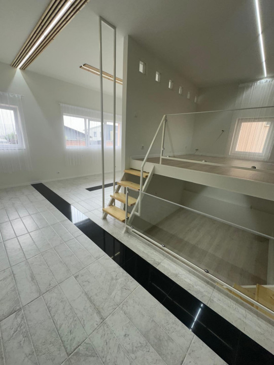 Apartament cu 2 camere si curte,zona Vivo