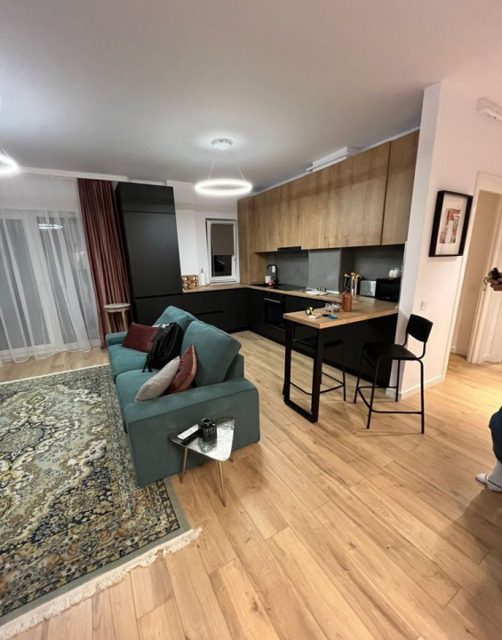 Apartament de lux cu 2 camere semidecomandate, parcare exterioara, Hotel Regal