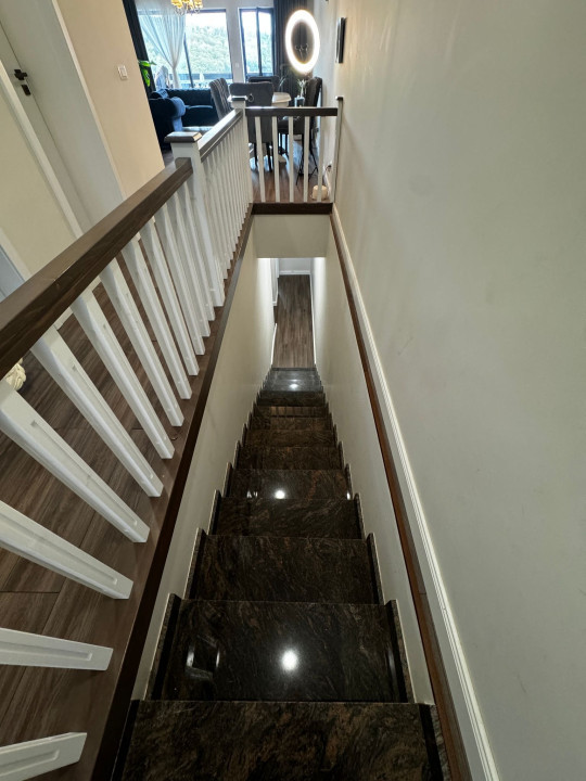 Casa tip duplex view superb zona Vivo 