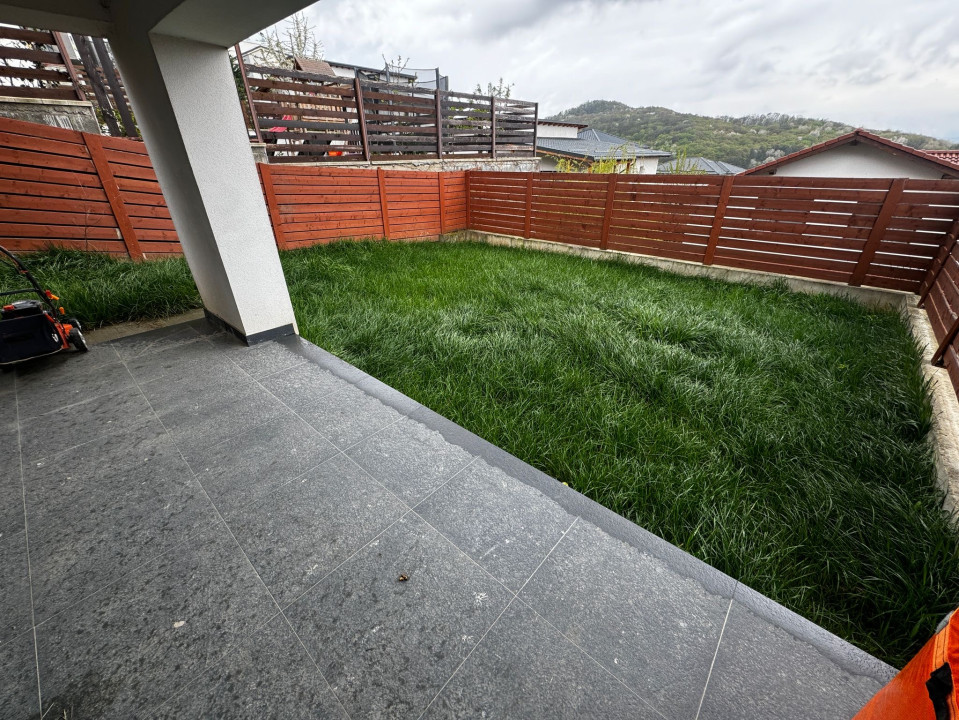 Casa tip duplex view superb zona Vivo 