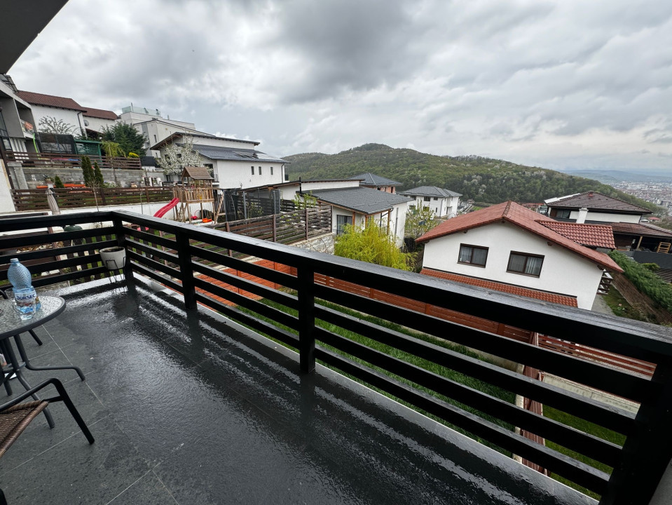 Casa tip duplex view superb zona Vivo 