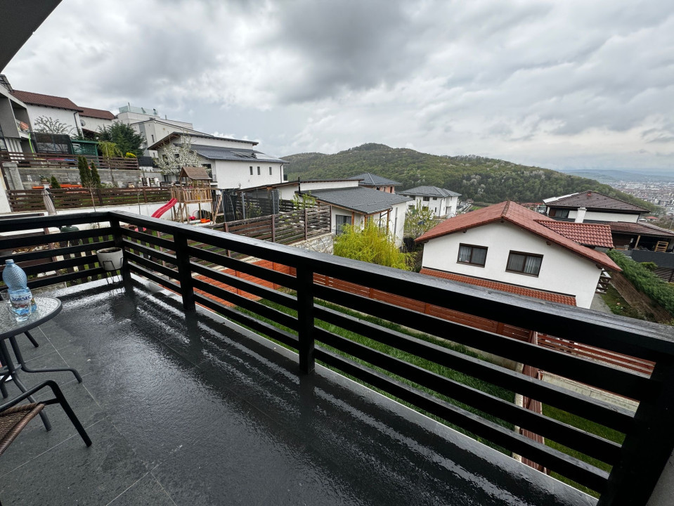 Casa tip duplex view superb zona Vivo 