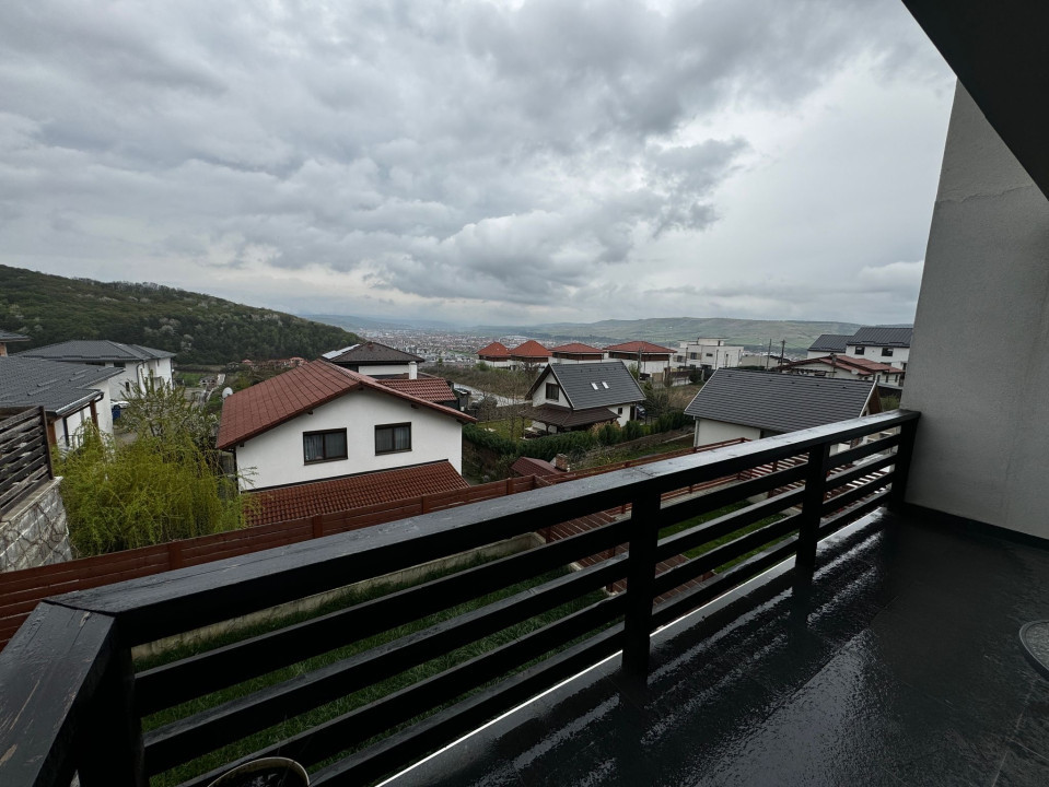 Casa tip duplex view superb zona Vivo 