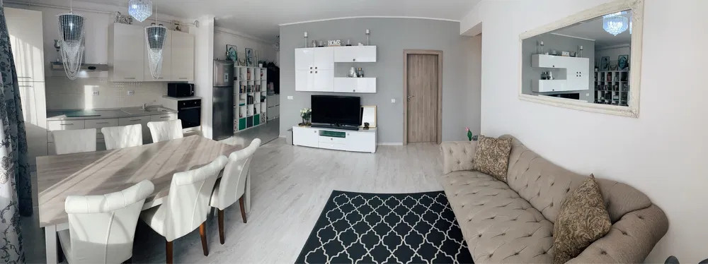 Apartament cu 3 camere, 83 mp, 2 bai, zona Stadionului