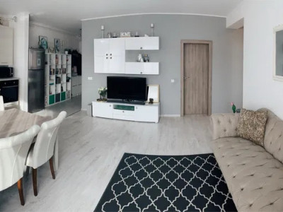 Apartament cu 3 camere, 78 mp, 2 bai, zona Stadionului