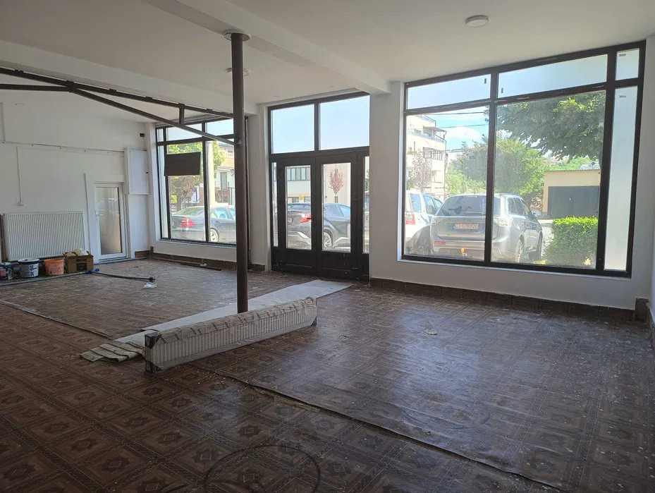 Spațiu cu vad comercial, 70 mp utili, parcare, zona Corneliu Coposu