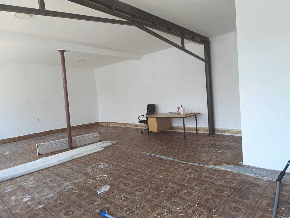 Spațiu cu vad comercial, 70 mp utili, parcare, zona Corneliu Coposu