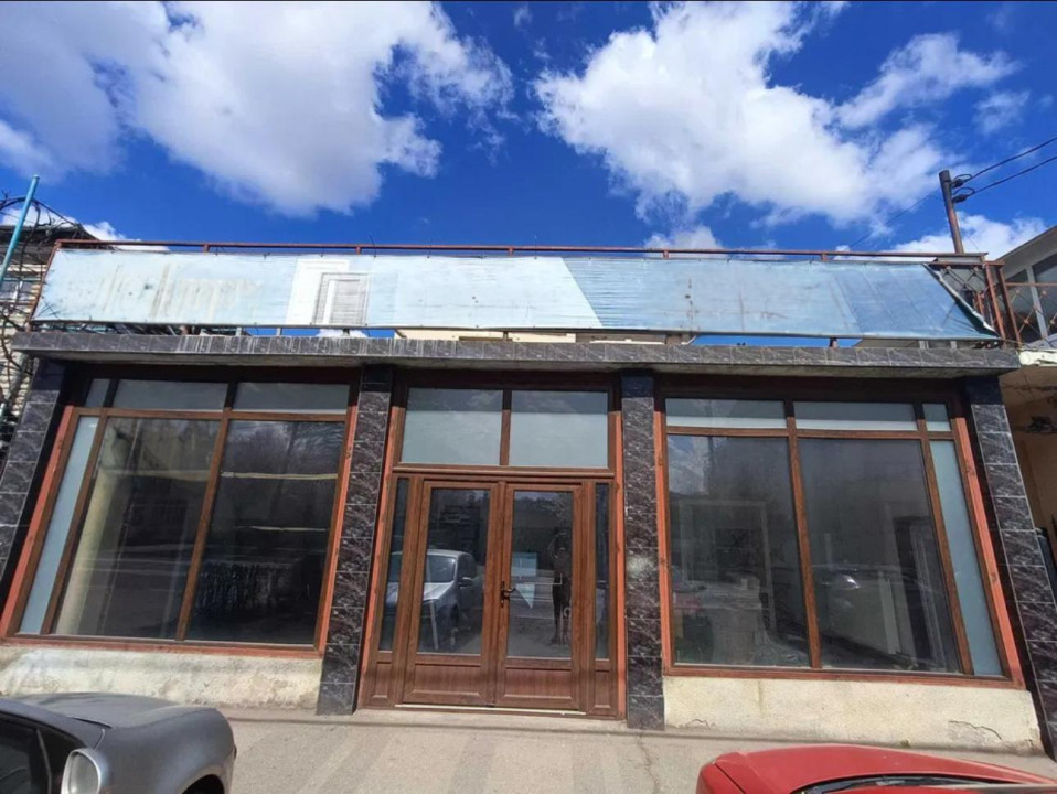 Spațiu cu vad comercial, 70 mp utili, parcare, zona Corneliu Coposu