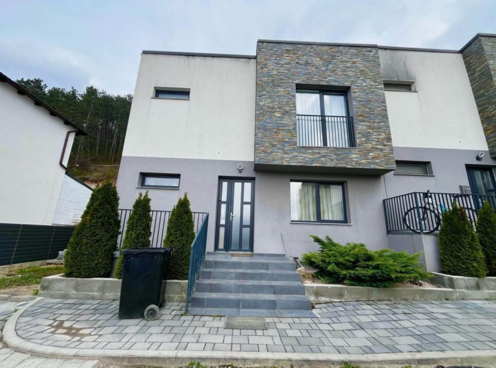 Casa cu 5 camere p+1 zona str Narciselor 113mp utili 