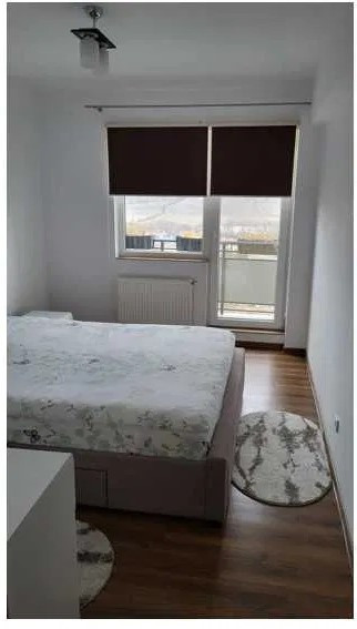 Apartament 3 camere, decomandat, 70 mp, cu parcare, etaj intermediar, Zona Regal