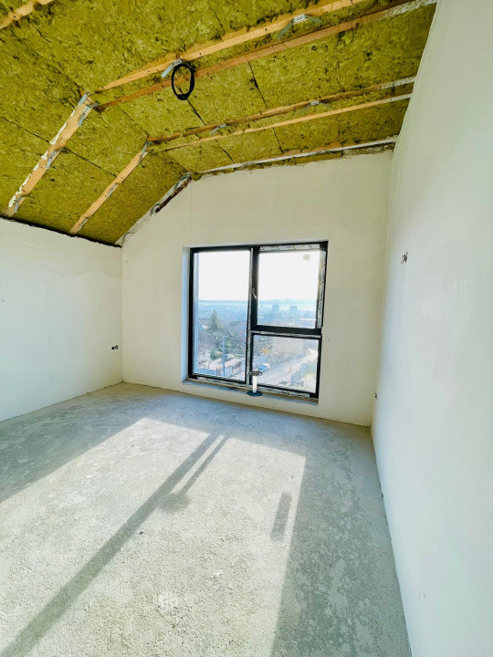 Casă cuplată, 4 camere, 163 mp utili, semifiniasată, cartier Dâmbul Rotund