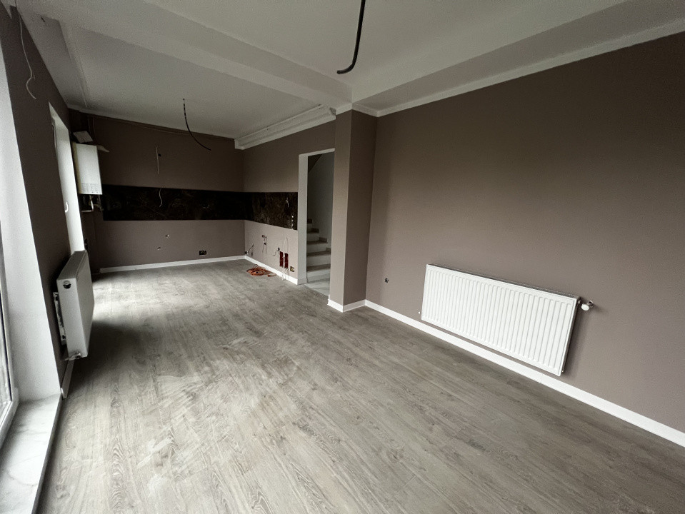 Casa insiruita, 4 camere, zona Casa Zanelor