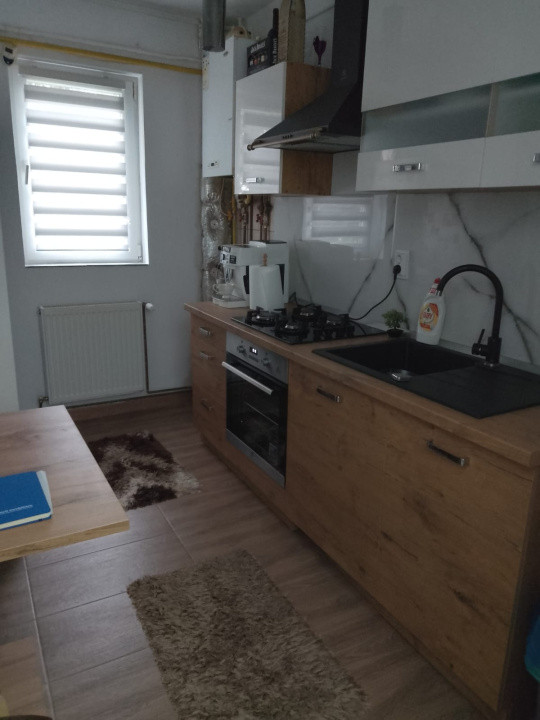 apartament cu 2 camere recent renovat,zona Big ( manastur )