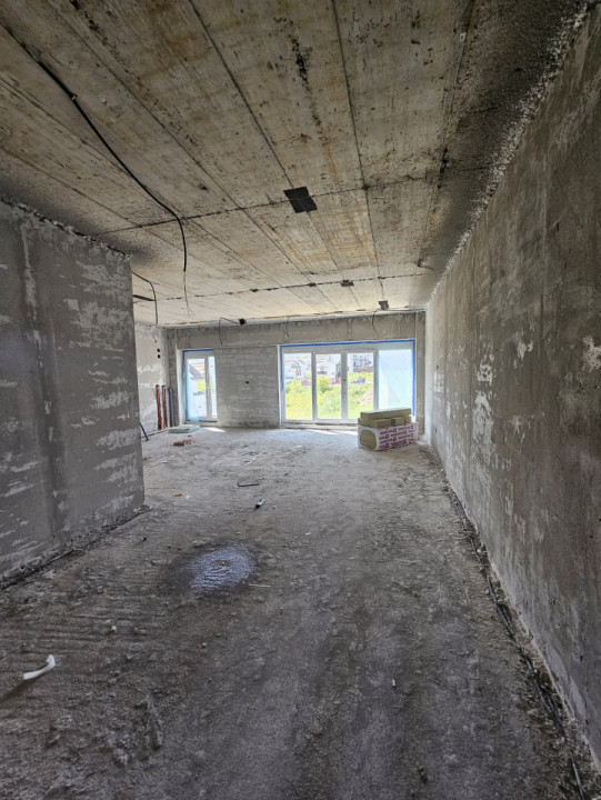 Apartament cu 3 cam, 100mp, LIFT, piscina, jacuzzi, zona Europa