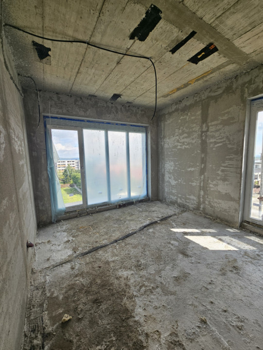 Apartament cu 3 cam, 100mp, LIFT, piscina, jacuzzi, zona Europa