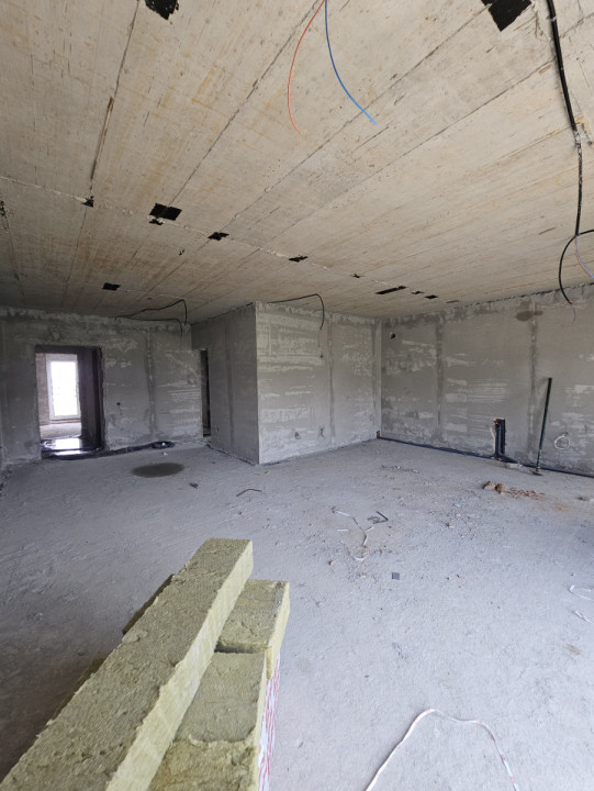 Apartament cu 3 cam, 100mp, LIFT, piscina, jacuzzi, zona Europa