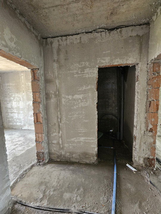Apartament cu 3 cam, 100mp, LIFT, piscina, jacuzzi, zona Europa