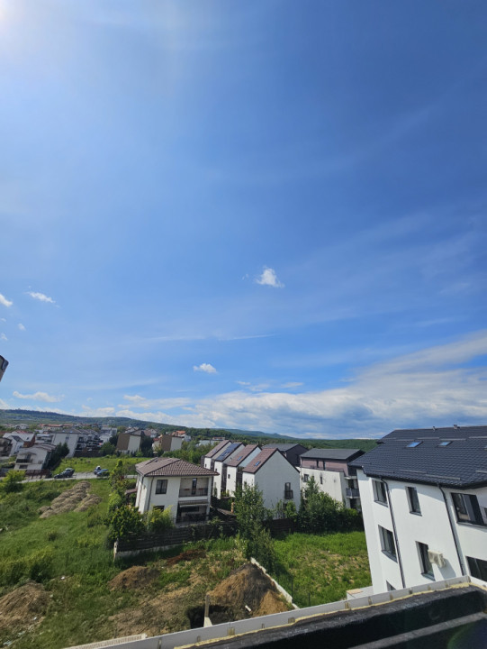 Apartament cu 3 cam, 100mp, LIFT, piscina, jacuzzi, zona Europa