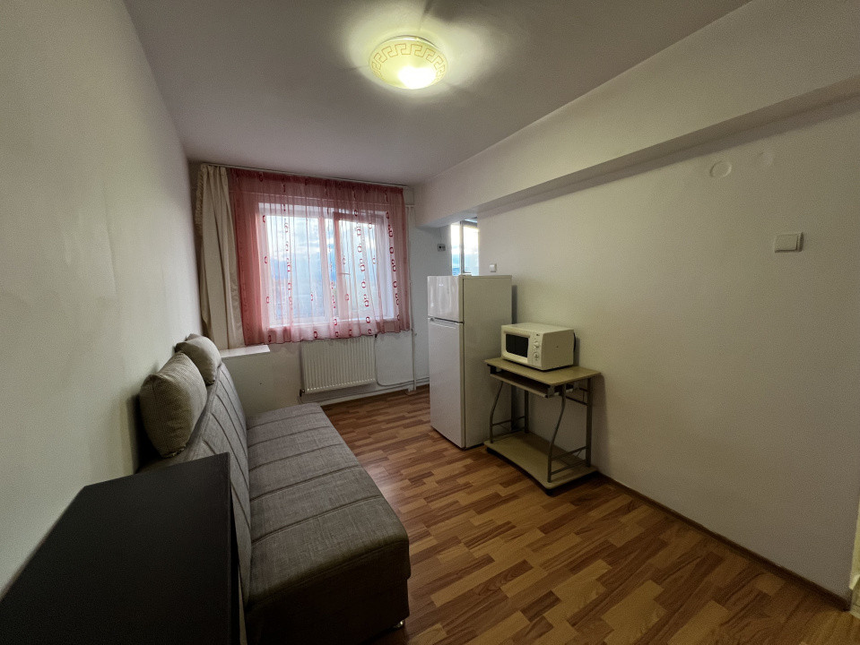 Garsoniera de 20 mp, etaj 4, aleea Peana