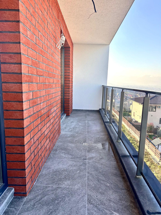 Casa/duplex de vanzare 3 nivele 170mp utili zona Narciselor 270mp teren