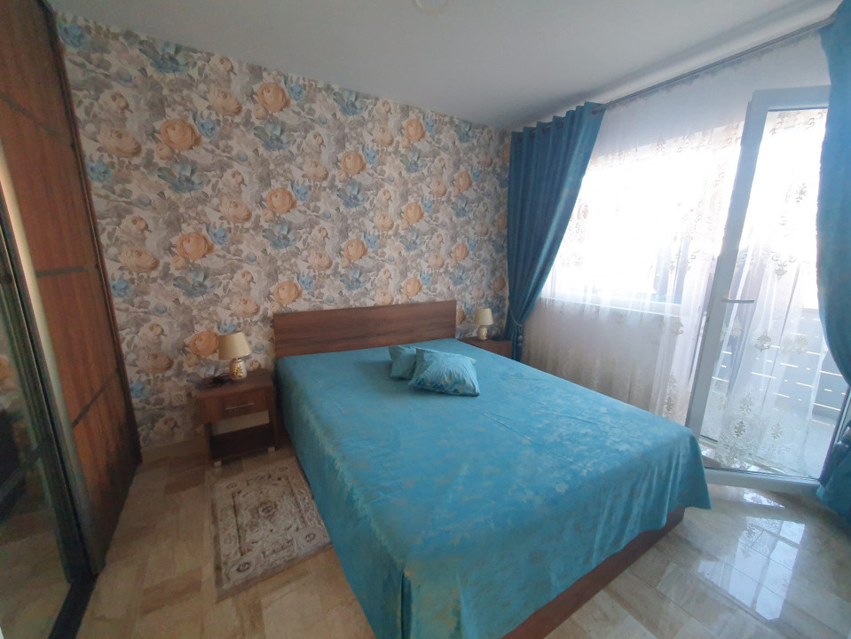 Apartament cu 3 camere, 55 mp, etaj intermediar, cu parcare, zona Petrom