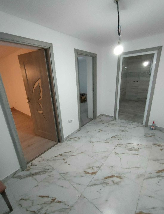 Casa de vanzare, 2 camere, 100 mp, zona Iara 