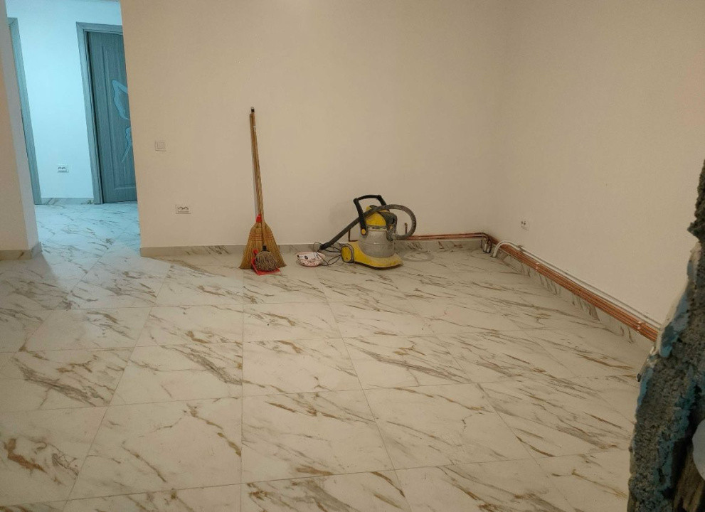 Casa de vanzare, 2 camere, 100 mp, zona Iara 