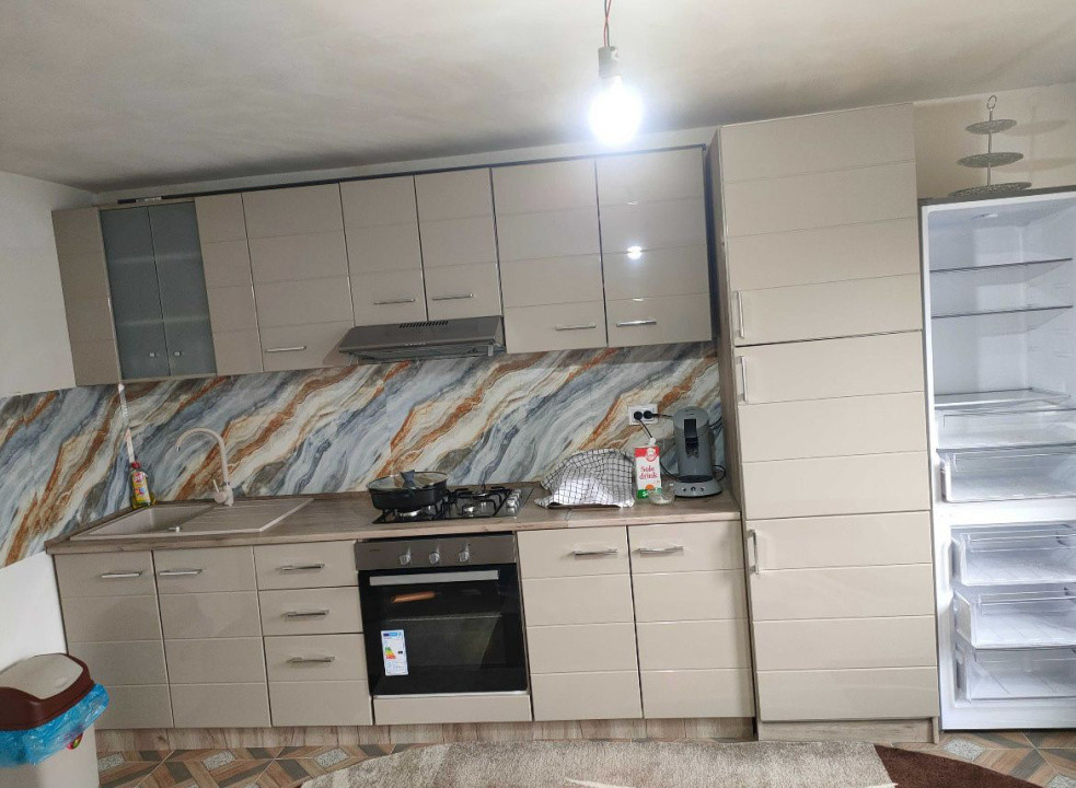 Casa de vanzare, 2 camere, 100 mp, zona Iara 