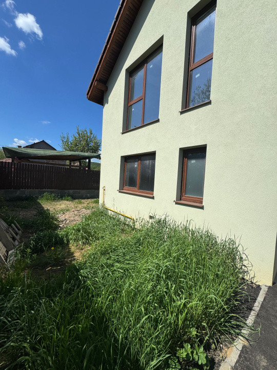 Duplex cu CF, Garaj, teren de 384 mp, Gilau