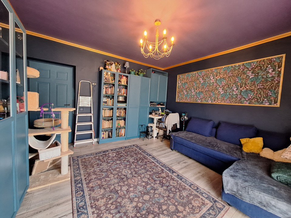 Apartament cu 2 camere, decomandat, 2 balcoane, zona Porii