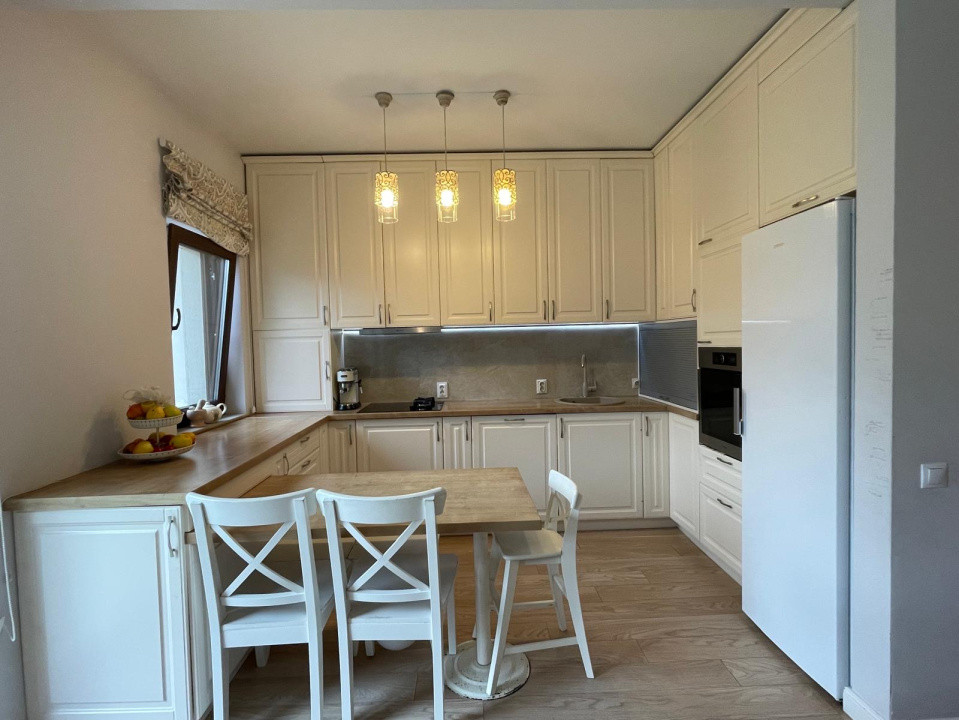 Casa tip Duplex 147mp cu 275mp teren la cheie zona Narciselor 