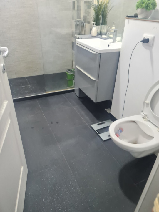 Apartament superb,48 mp,cu două balcoane și garaj subteran inclus în preț. 