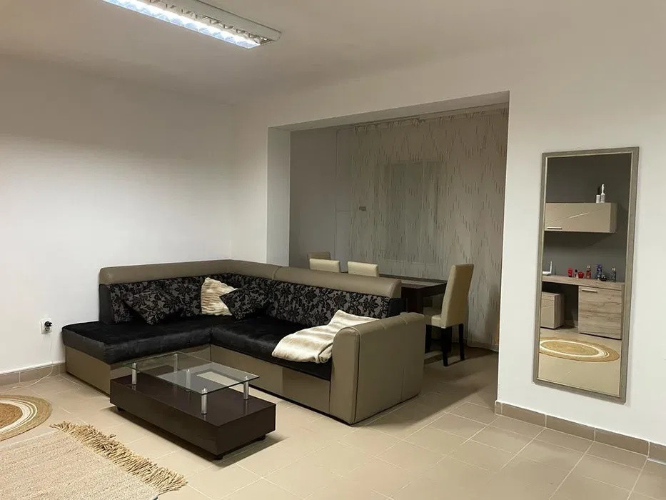 Apartament cu 2 camere, gradina, zona Porii