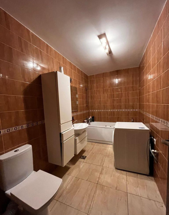 Apartament de vanzare ,2 camere decomandat , cu terasa