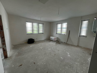 Apartament de 3 camere, 59,30, mp, zona Vivo