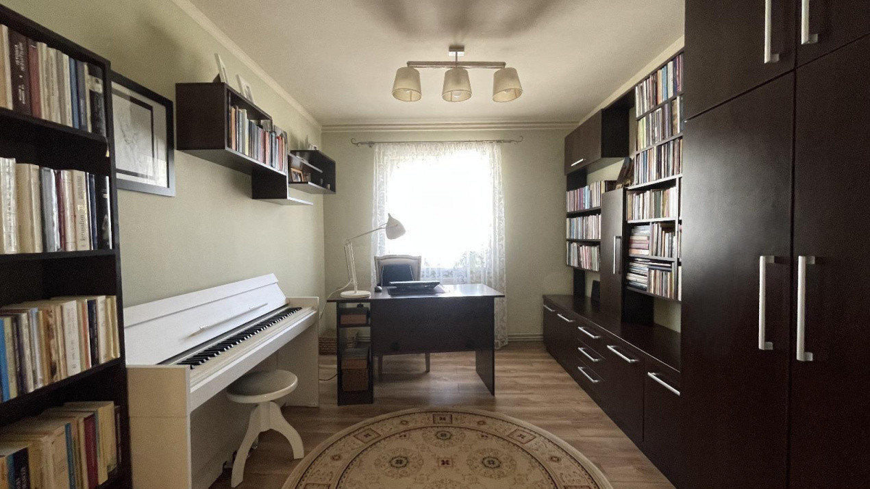 Apartament 4 camere, 93 mp, etaj intermediar, la cheie, zona străzii C. Brâncuși