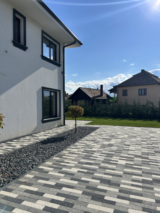 Casa individuala finisata LUX Apahida 160mp utili 450mp teren 5 camere 