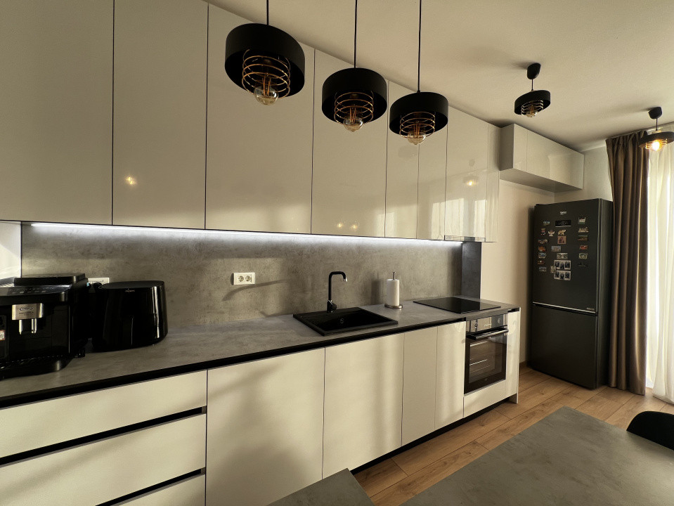 Apartament de 2 camere, 50mp, parcare, zona Vivo