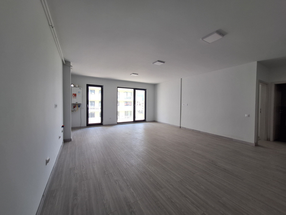 Apartament cu 2 camere, 55 mp, balcon, zona Eroilor