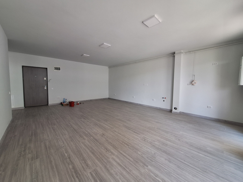 Apartament cu 2 camere, 55 mp, balcon, zona Eroilor