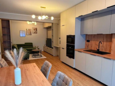 Apartament 2 Camere, Lux, Etaj Intermediar, Zona Urusagului