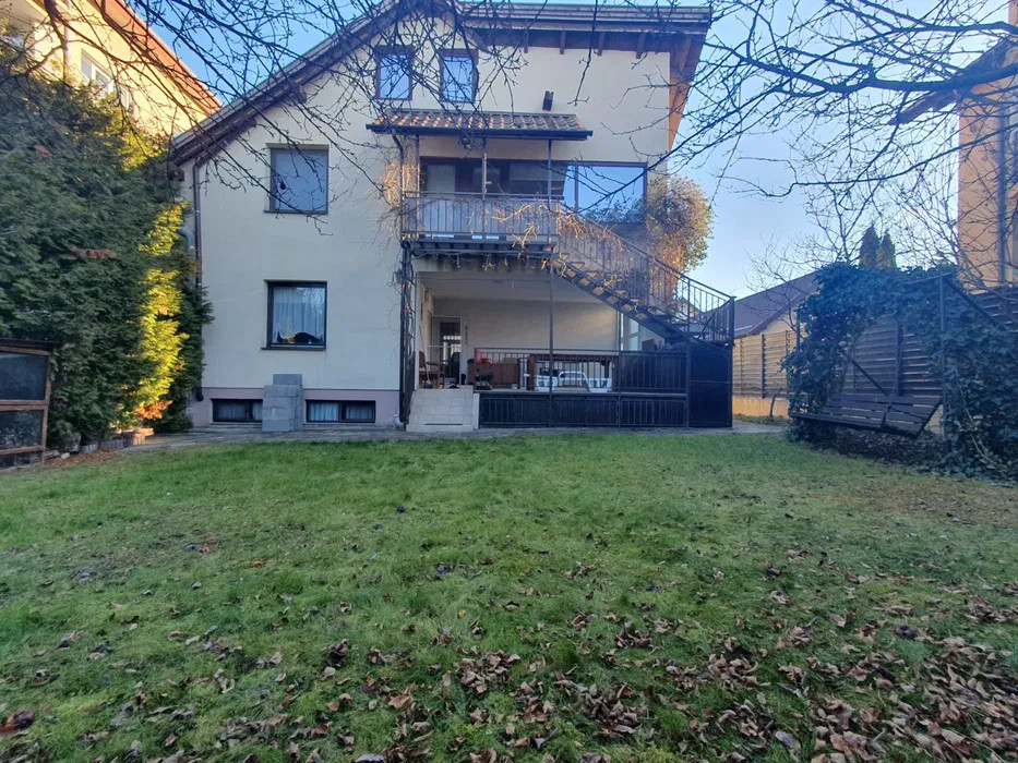 Casa de vanzare 230mp utili, Zona Buna Ziua