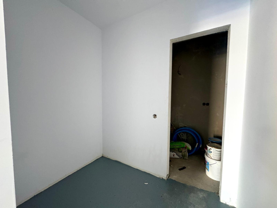 Spațiu comercial cu vitrina, 60 mp, finisat, zona Podului IRA