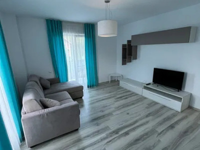 Apartament decomandat, 56 mp, balcon, zona Eroilor