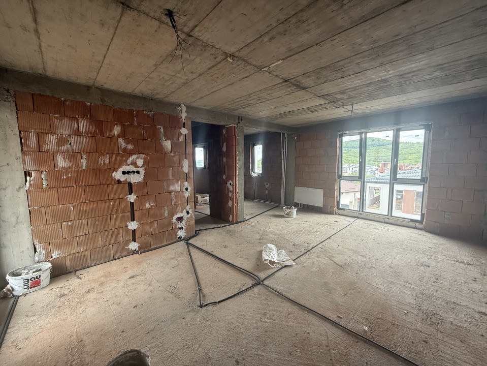 Casa 5 camere FINISAT! - 123,57 mp utili - garaj - zona Eroilor, Floresti!